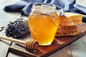 Evitoni antibiotikët, hani mjaltë